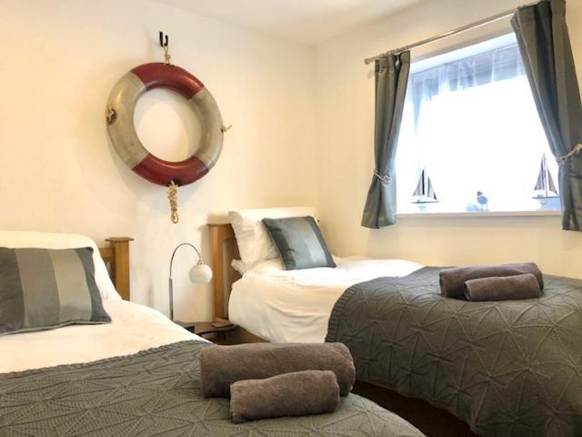 Seaview, Luxury Apartment, 2 Min Walk To Porth Beach Ньюки Экстерьер фото