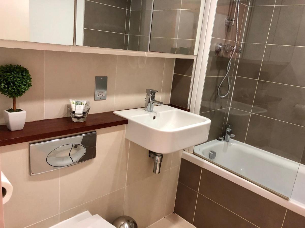 Seaview, Luxury Apartment, 2 Min Walk To Porth Beach Ньюки Экстерьер фото